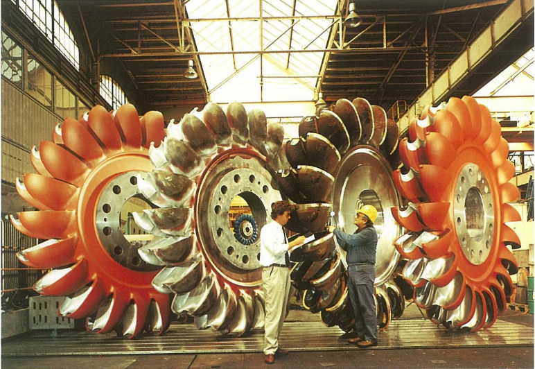 Foto de Rotores de Turbinas Pelton em Fábrica- SULZER- ESCHER  WYSS